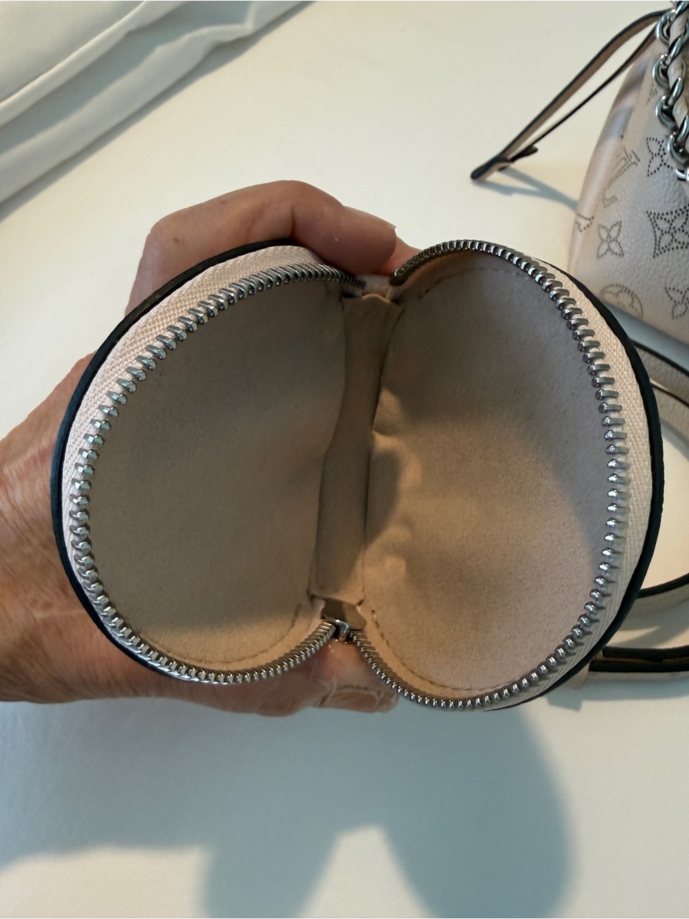 Genuine Louis Vuitton “Bella” Leather Handbag - Picture 8 of 13